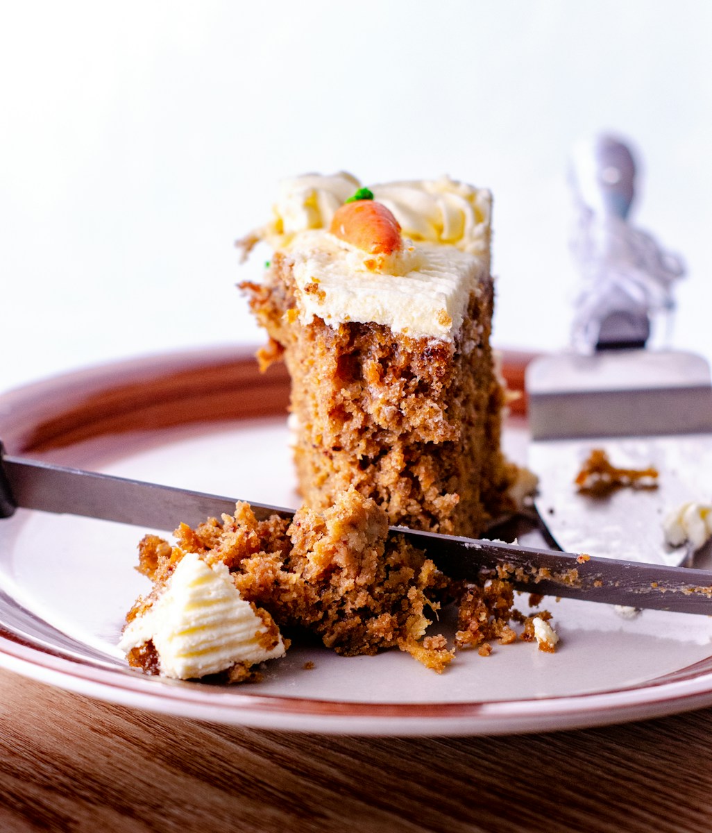 carrot-cake-with-maple-cream-cheese-frosting